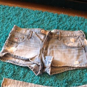 Hollister Jean Shorts. Size 5.